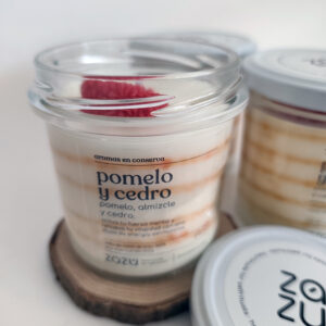 vela aromática pomelo y cedro